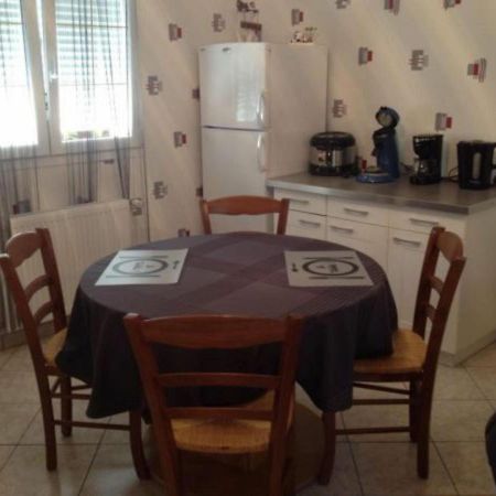 Charmant Gite A Etain, Tout Inclus, Proche Verdun Avec Terrasse Et Parking - Fr-1-585-3 Étain Exterior foto