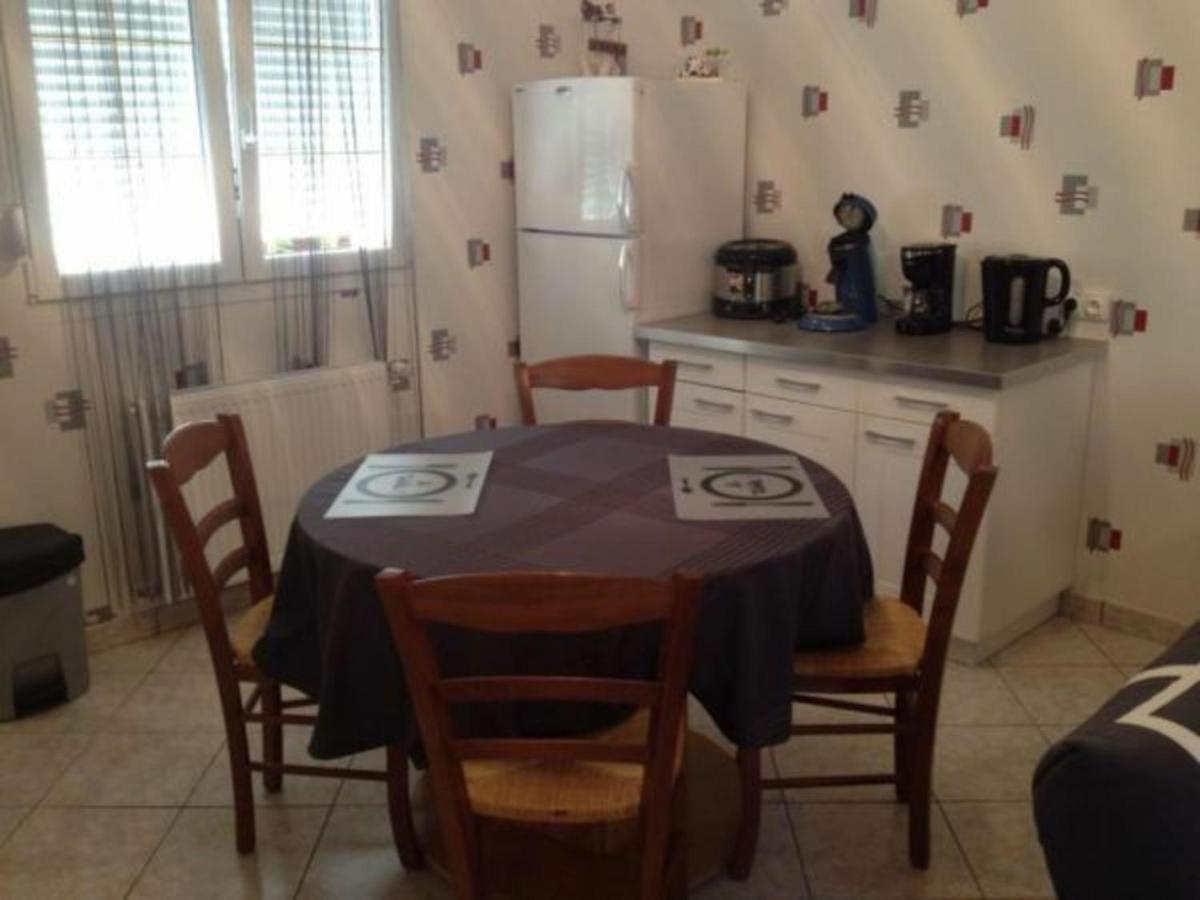 Charmant Gite A Etain, Tout Inclus, Proche Verdun Avec Terrasse Et Parking - Fr-1-585-3 Étain Exterior foto
