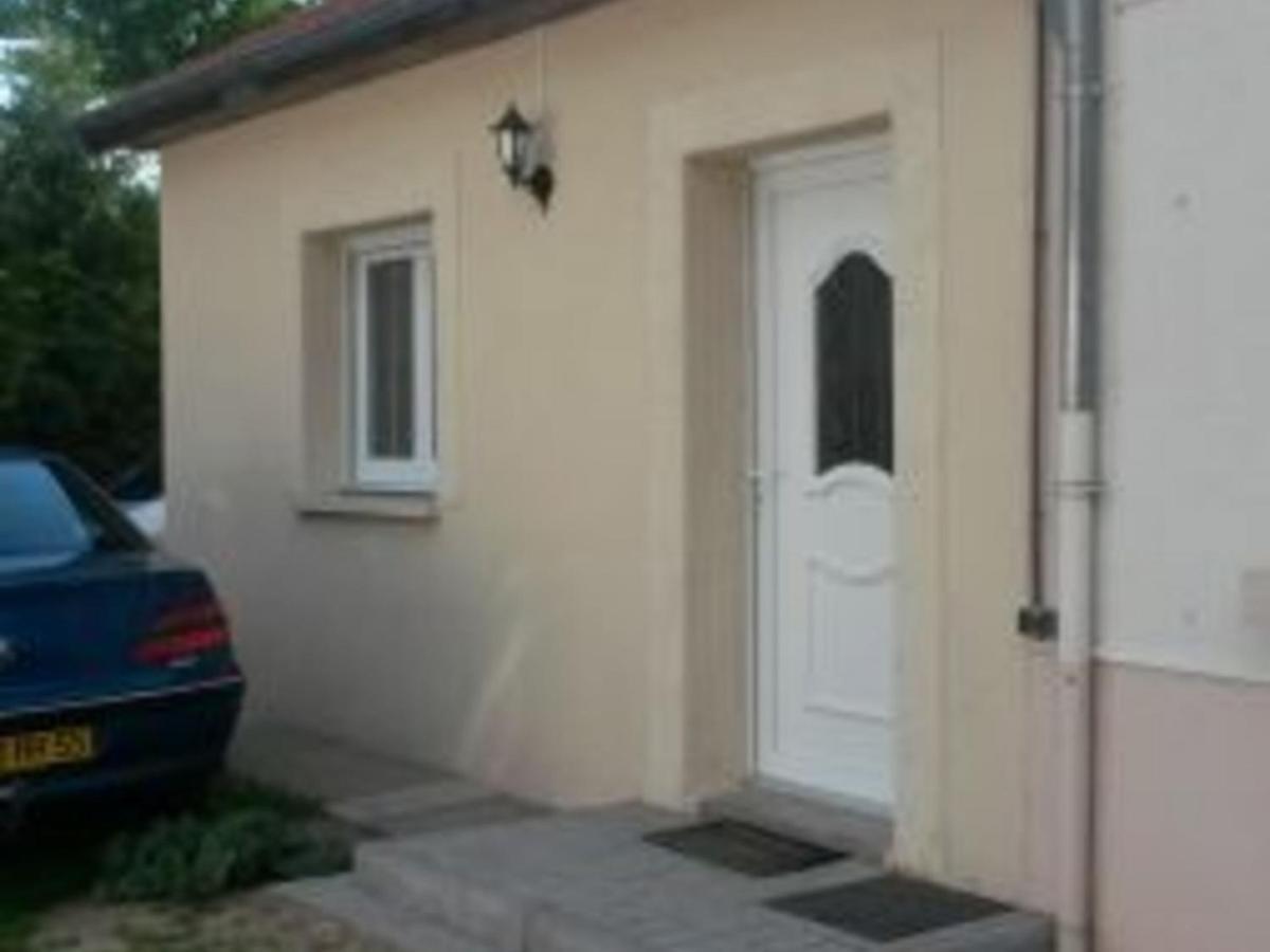 Charmant Gite A Etain, Tout Inclus, Proche Verdun Avec Terrasse Et Parking - Fr-1-585-3 Étain Exterior foto